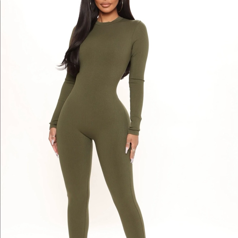Green jumpsuit size M